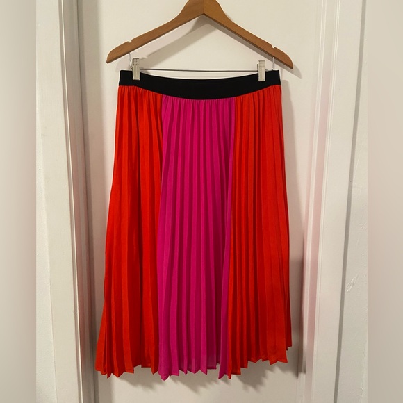 THML pleated color block flowy skirt size L - Picture 2 of 6